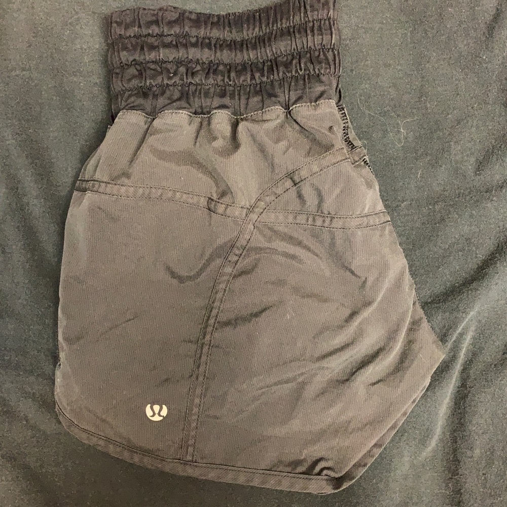 Lulu Lemon Align Shorts, Size XS